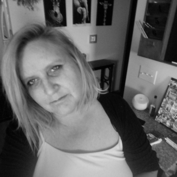 Meet your Posher, Christy - Picture 2 of 15